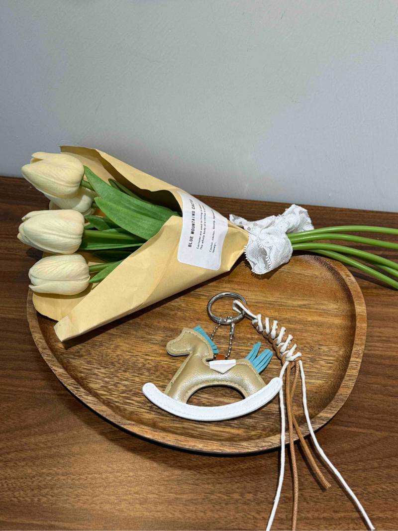 卡其摇摇马挂件