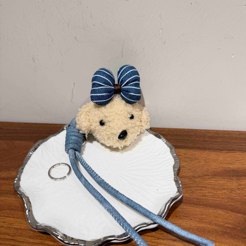 牛仔蝴蝶结小狗挂件